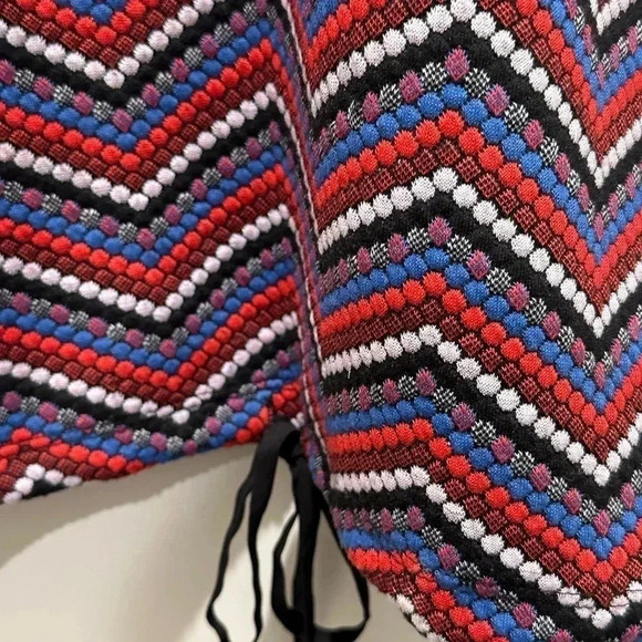 BCBG Generation Abstract Top size Med EUC - Picture 4 of 6